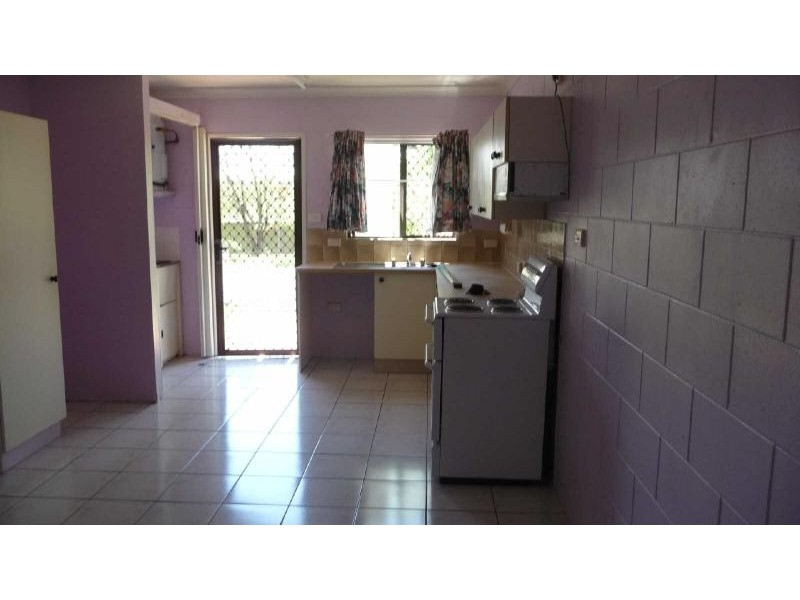 1/75 Boland Street, Westcourt QLD 4870