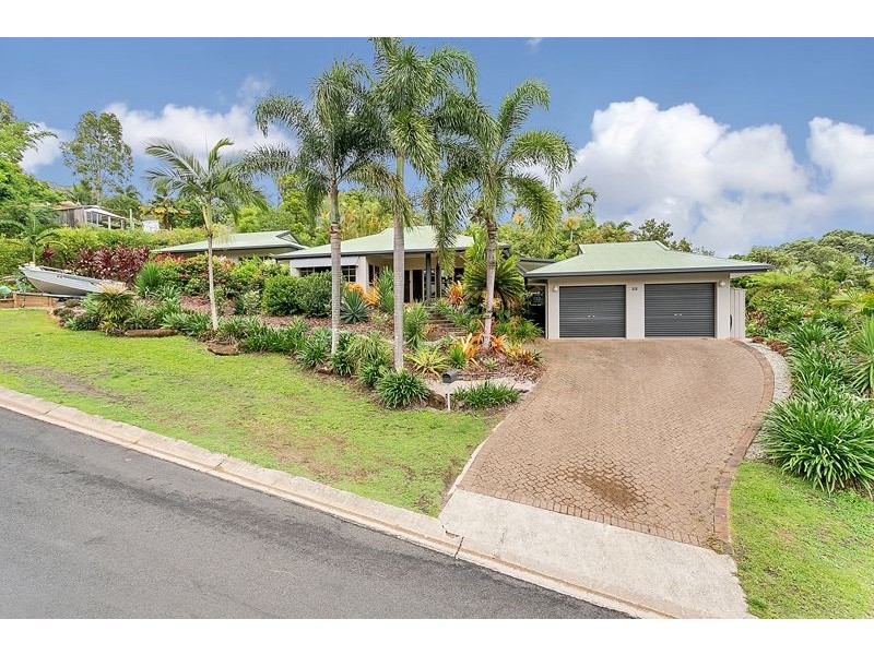22 Eugenia Crescent, Redlynch QLD 4870
