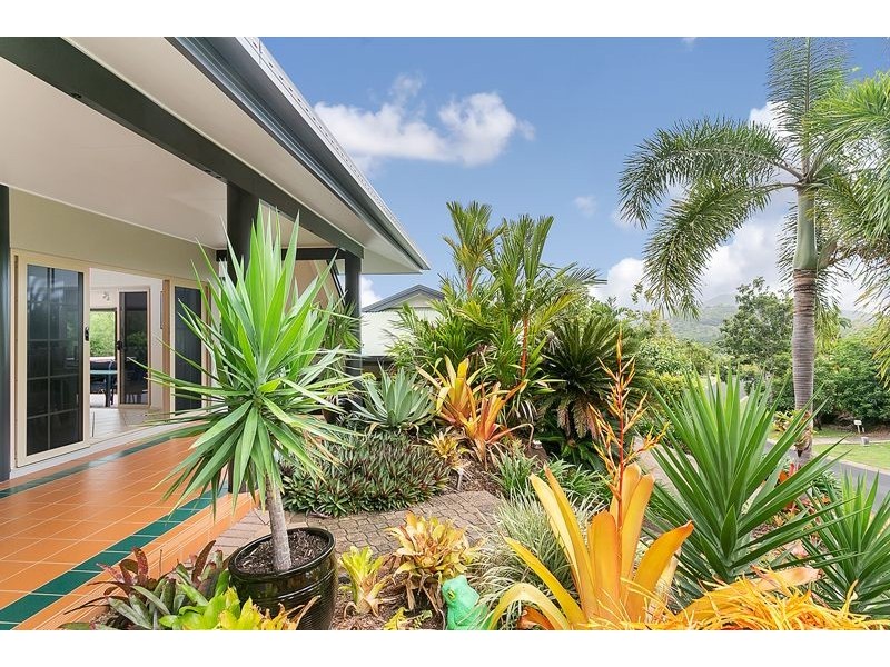 22 Eugenia Crescent, Redlynch QLD 4870