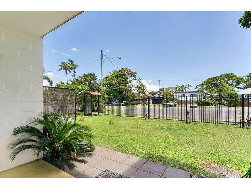 8/215 McLeod Street, Cairns North QLD 4870