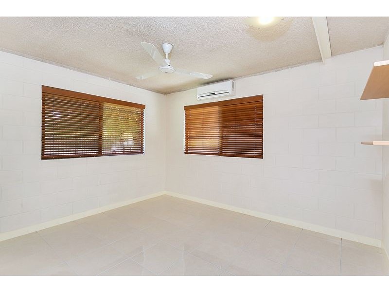 8/215 McLeod Street, Cairns North QLD 4870