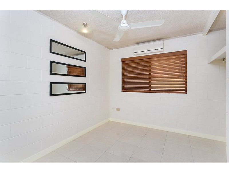 8/215 McLeod Street, Cairns North QLD 4870