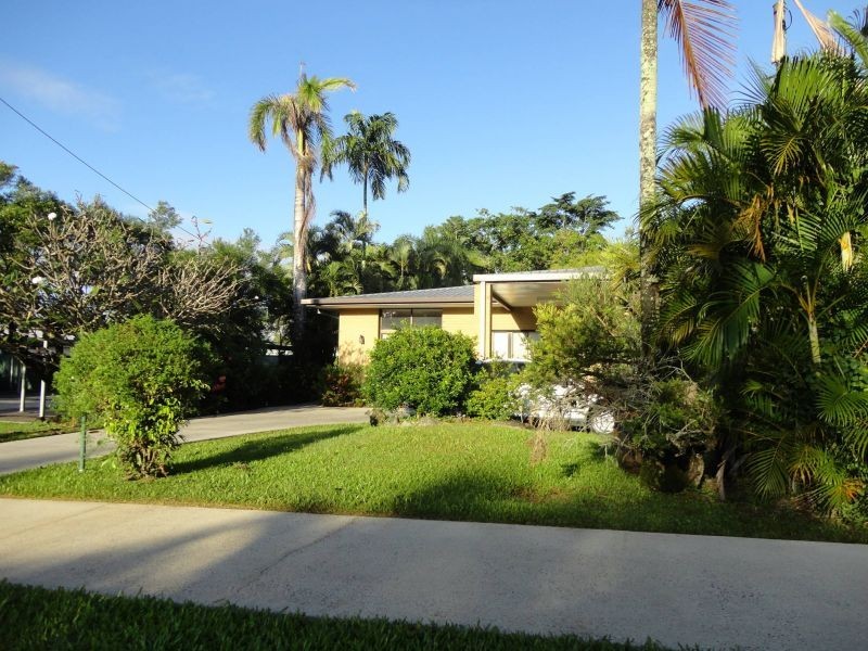 487 McCoombe Street, Mooroobool QLD 4870