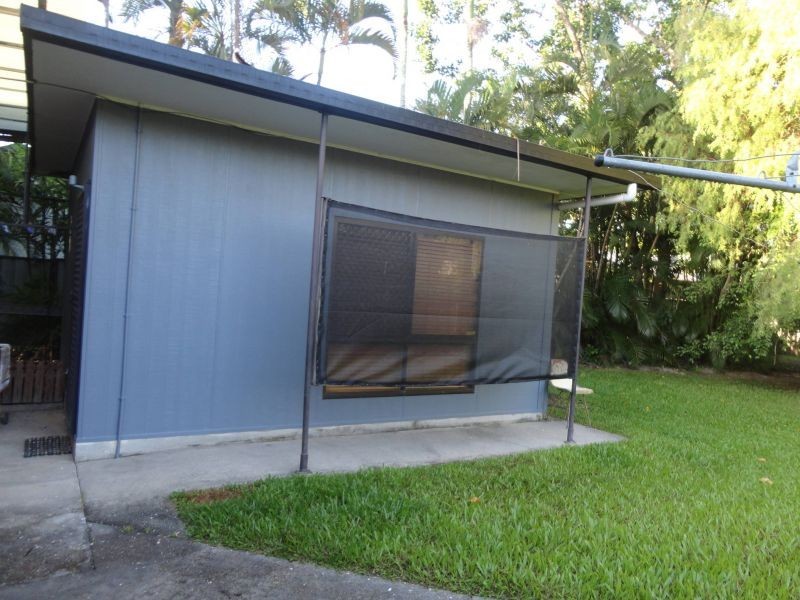 487 McCoombe Street, Mooroobool QLD 4870