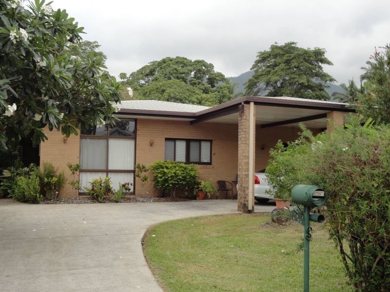 487 McCoombe Street, Mooroobool QLD 4870