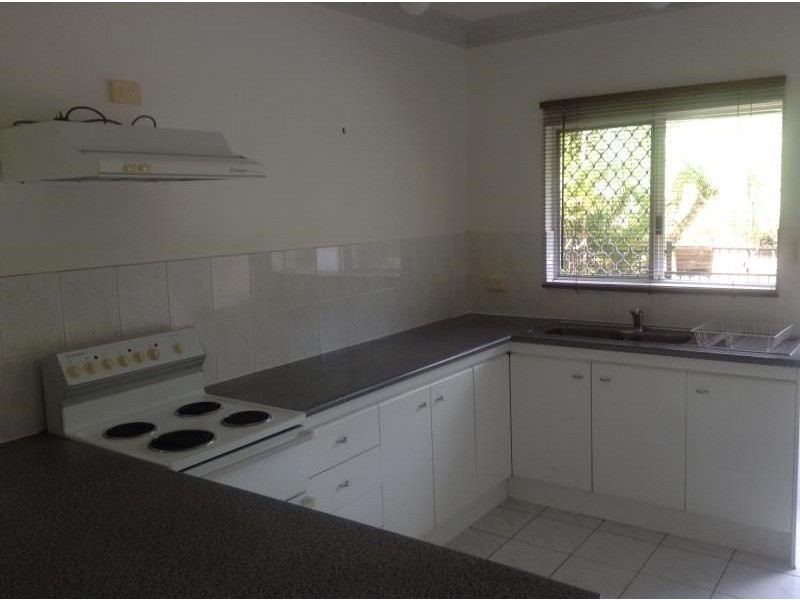 4/11 Springfield Crescent, Manoora QLD 4870