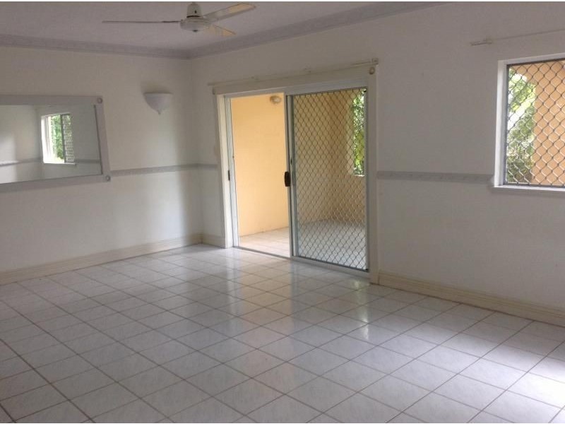 4/11 Springfield Crescent, Manoora QLD 4870