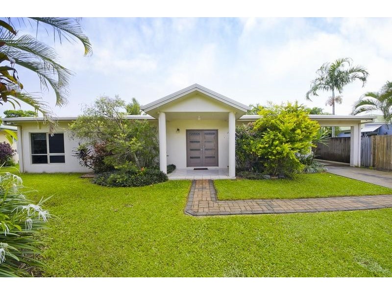 8 Mistletoe Close, Kamerunga QLD 4870