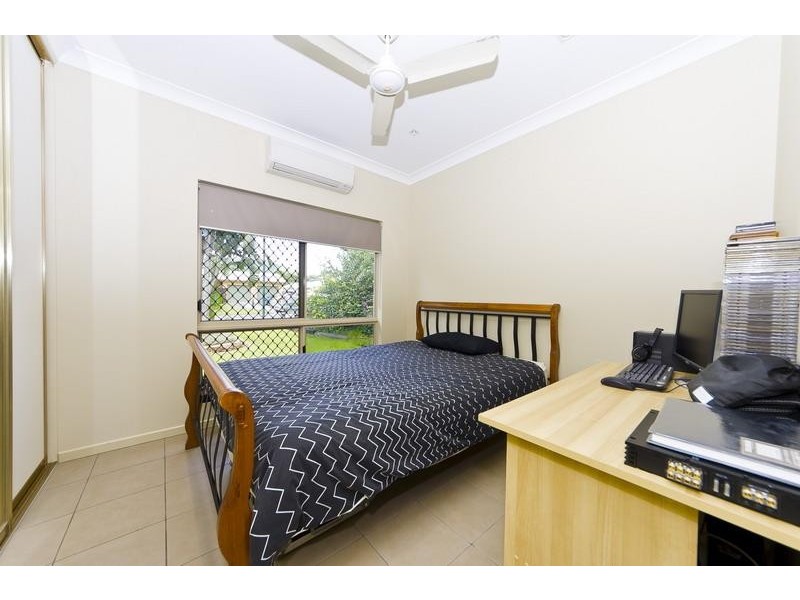 8 Mistletoe Close, Kamerunga QLD 4870