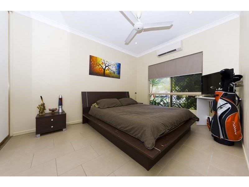 8 Mistletoe Close, Kamerunga QLD 4870