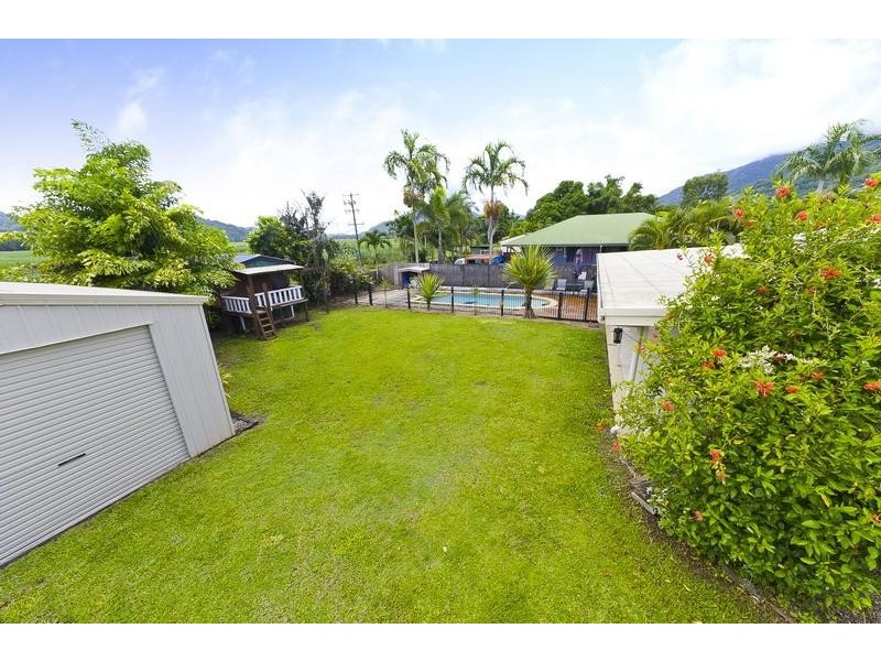 8 Mistletoe Close, Kamerunga QLD 4870