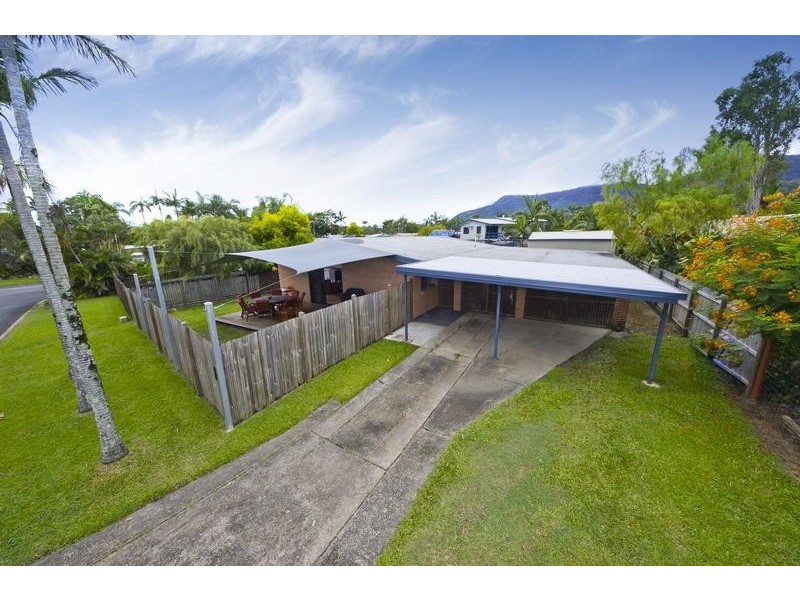 18 Gardenia Court, Mooroobool QLD 4870