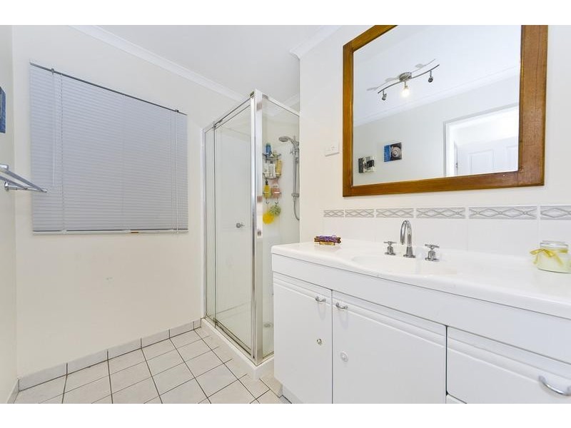 18 Gardenia Court, Mooroobool QLD 4870