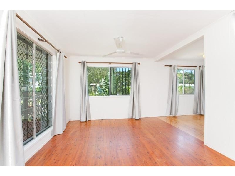 25 Headrick Street, Manunda QLD 4870
