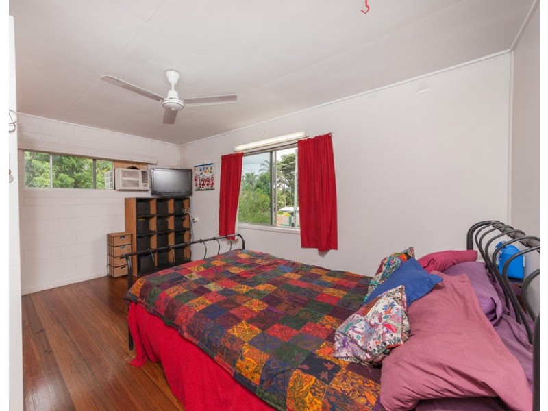 15 Irene Street, Earlville QLD 4870