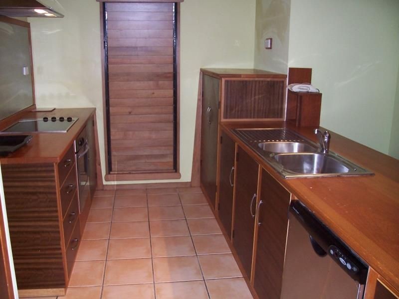 19 Granite Close, Brinsmead QLD 4870