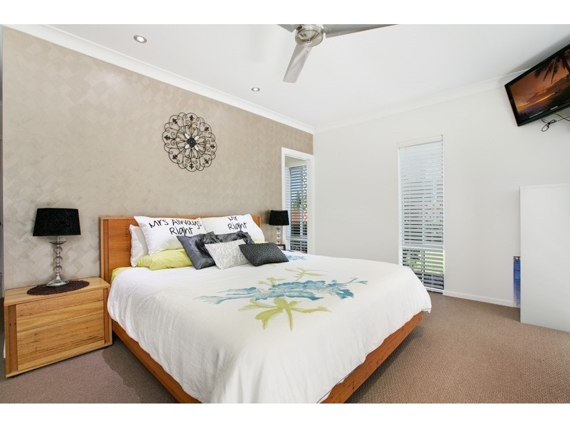 11 Charnley Avenue, Bentley Park QLD 4869