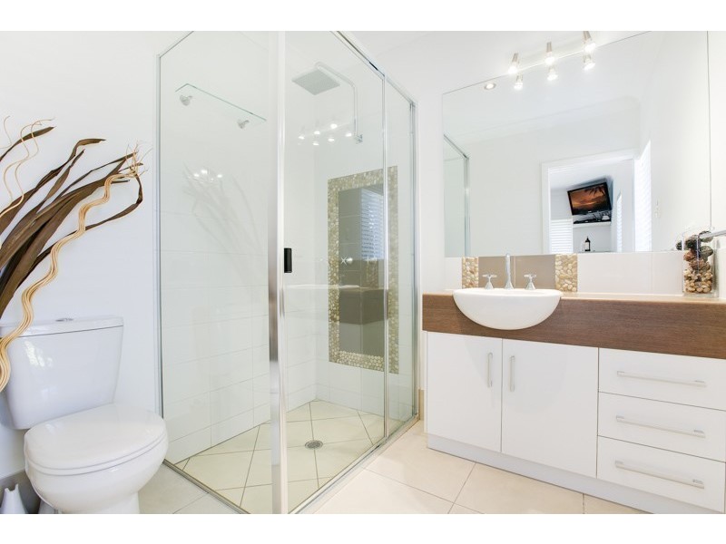 11 Charnley Avenue, Bentley Park QLD 4869