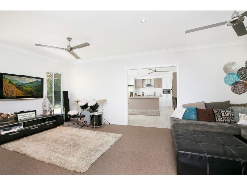 11 Charnley Avenue, Bentley Park QLD 4869