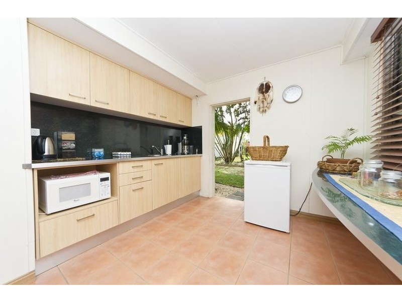 8 Swallow Street, Mooroobool QLD 4870