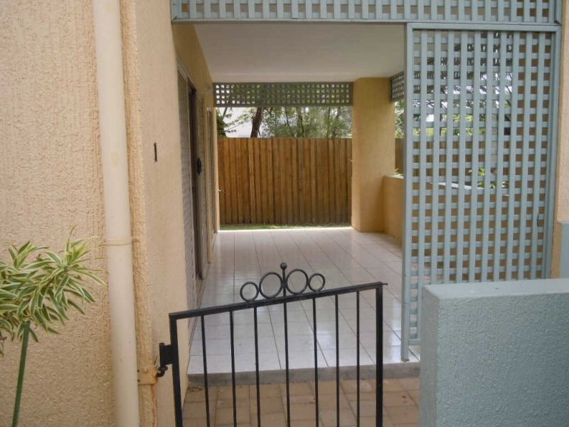 1/2 Springfield Crescent, Manoora QLD 4870