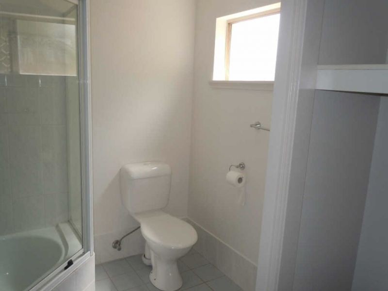 1/2 Springfield Crescent, Manoora QLD 4870