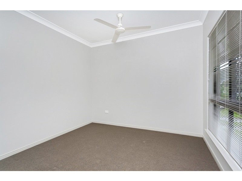 18 Heysen Close, Redlynch QLD 4870