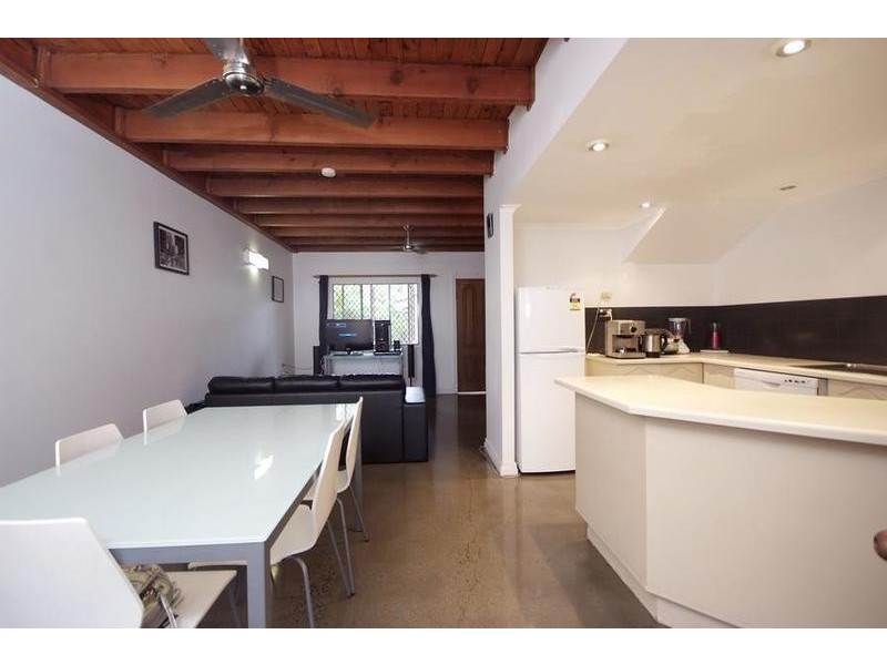25/404 McCoombe Street, Mooroobool QLD 4870
