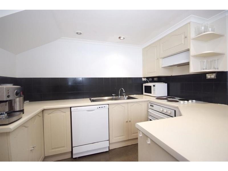 25/404 McCoombe Street, Mooroobool QLD 4870