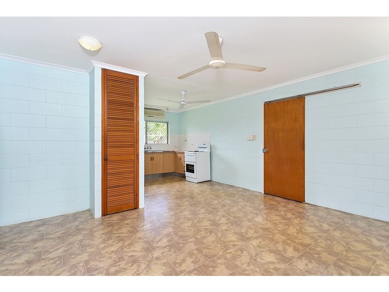 1/25 Armbrust Street, Manoora QLD 4870