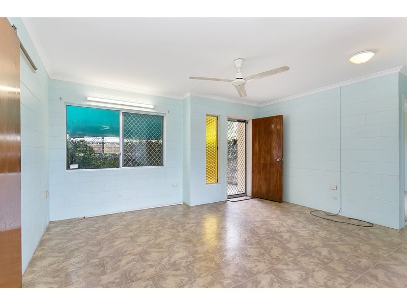 1/25 Armbrust Street, Manoora QLD 4870