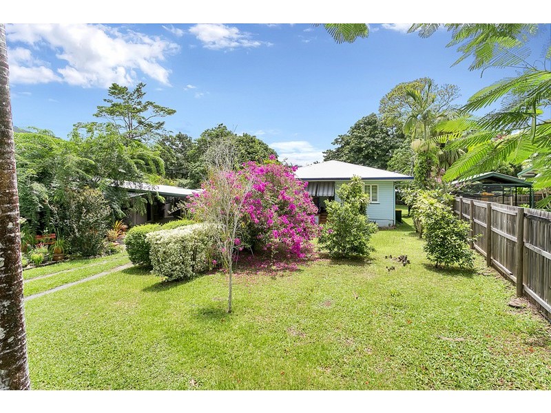 7 Crowley Close, Whitfield QLD 4870