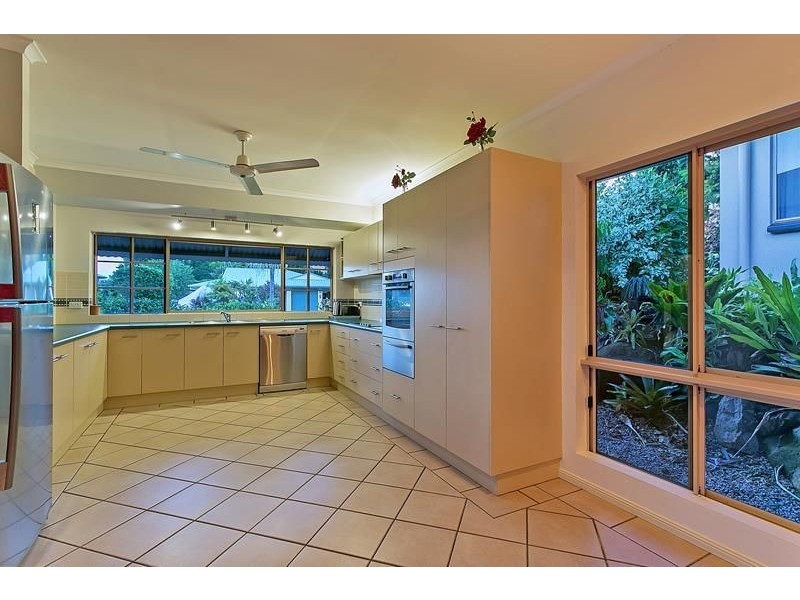 22 Eugenia Close, Redlynch QLD 4870