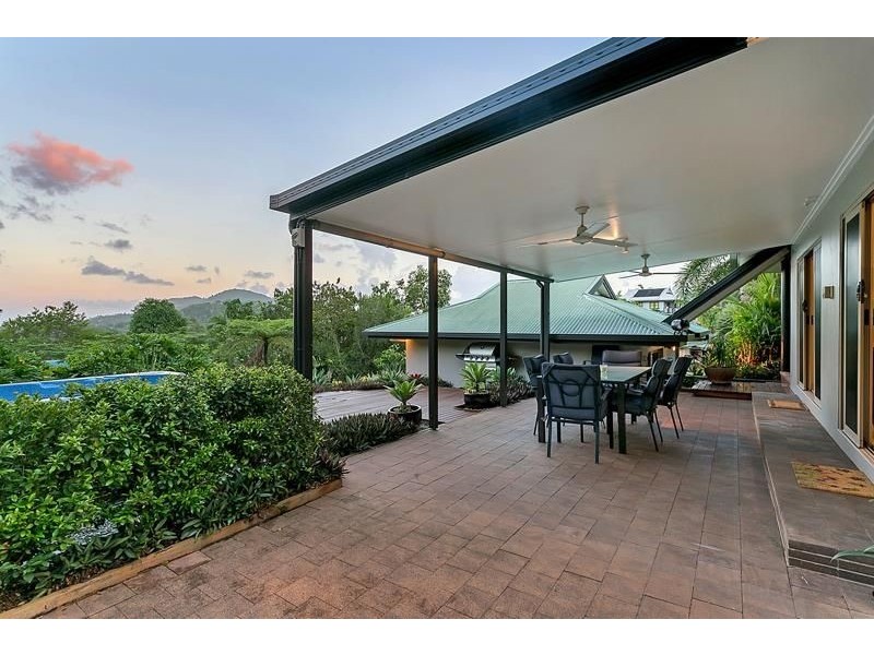 22 Eugenia Close, Redlynch QLD 4870