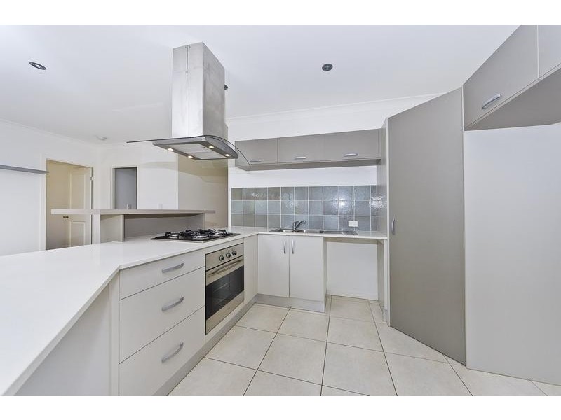64 Norfolk Circuit, Redlynch QLD 4870