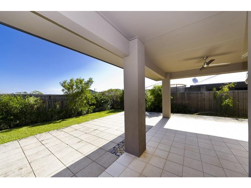64 Norfolk Circuit, Redlynch QLD 4870