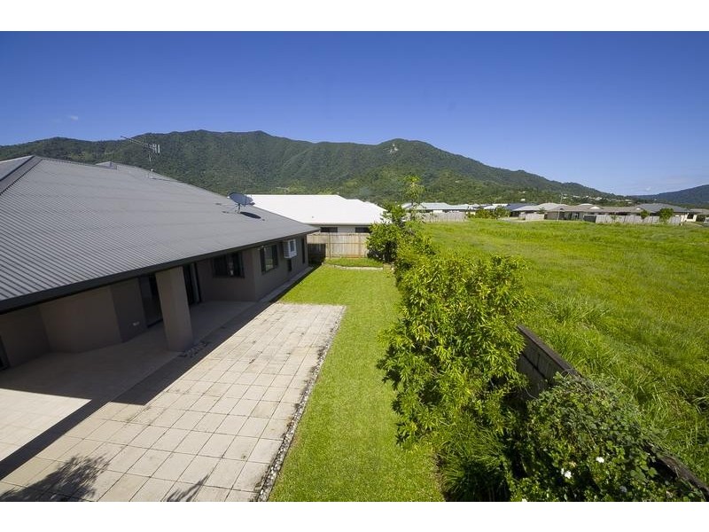 64 Norfolk Circuit, Redlynch QLD 4870
