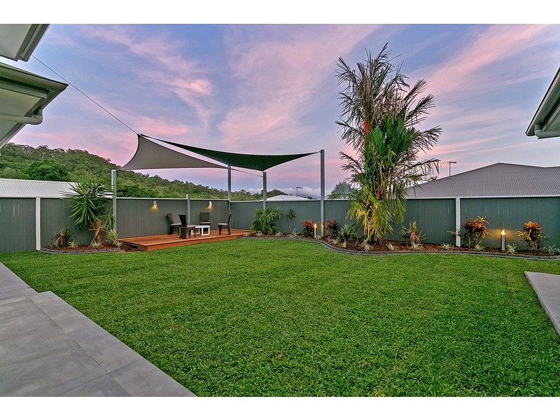 12 Rainbow Street, Kanimbla QLD 4870