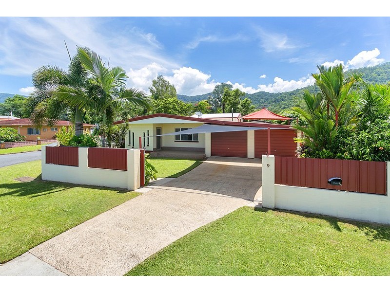 9 Carnation Drive, Mooroobool QLD 4870