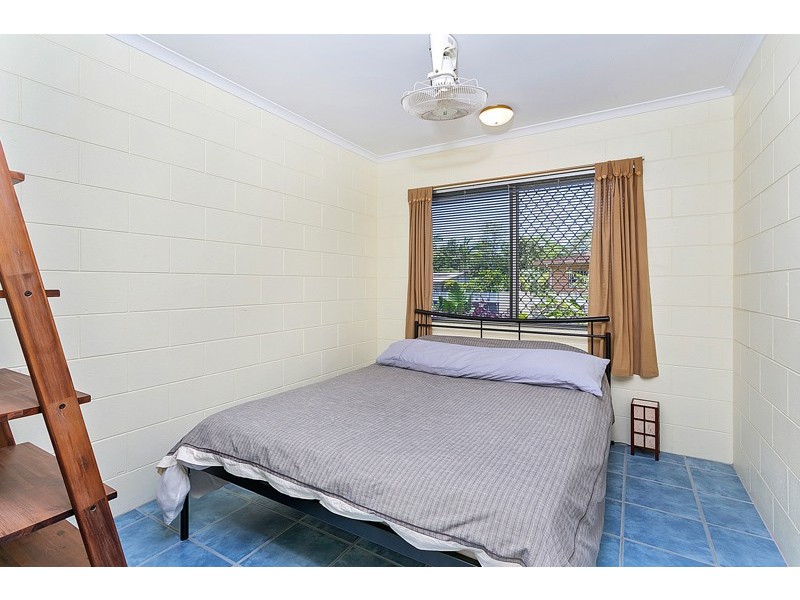 9 Carnation Drive, Mooroobool QLD 4870