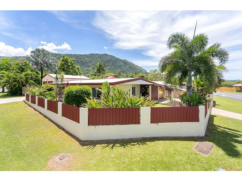 9 Carnation Drive, Mooroobool QLD 4870