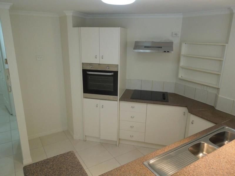 10/34 Lily Street, Cairns North QLD 4870