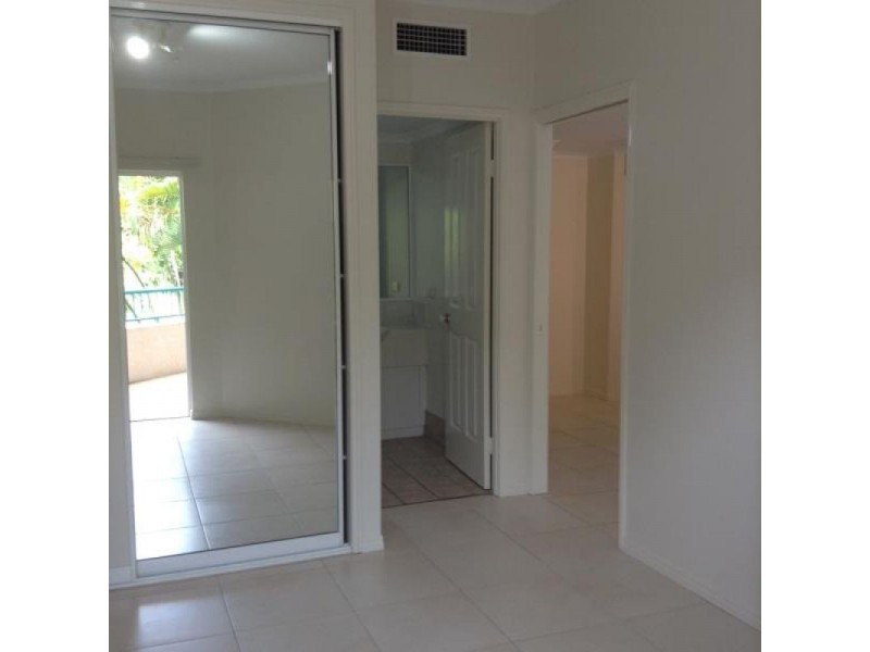 10/34 Lily Street, Cairns North QLD 4870