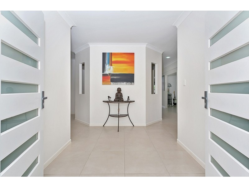 4 Lagoon Drive, Trinity Beach QLD 4879