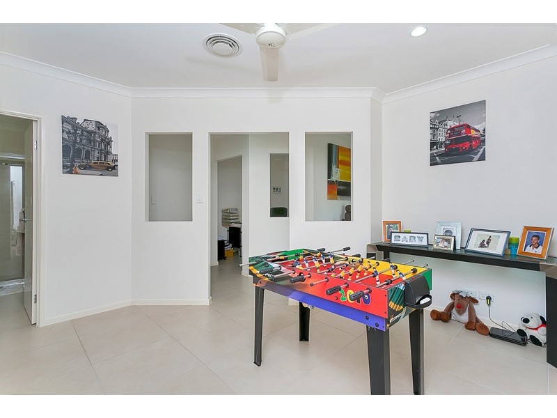 4 Lagoon Drive, Trinity Beach QLD 4879