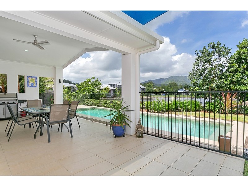 4 Lagoon Drive, Trinity Beach QLD 4879