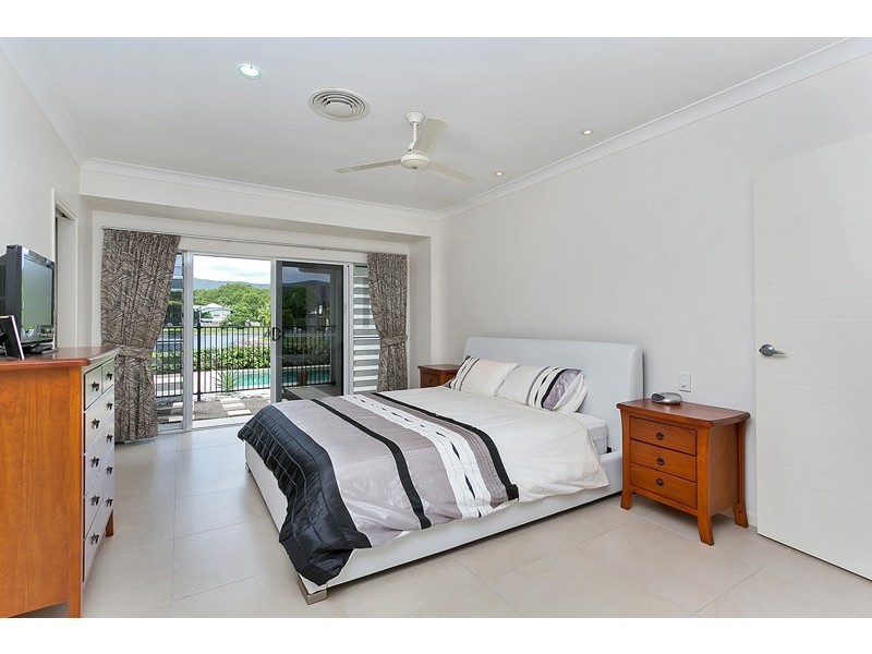 4 Lagoon Drive, Trinity Beach QLD 4879