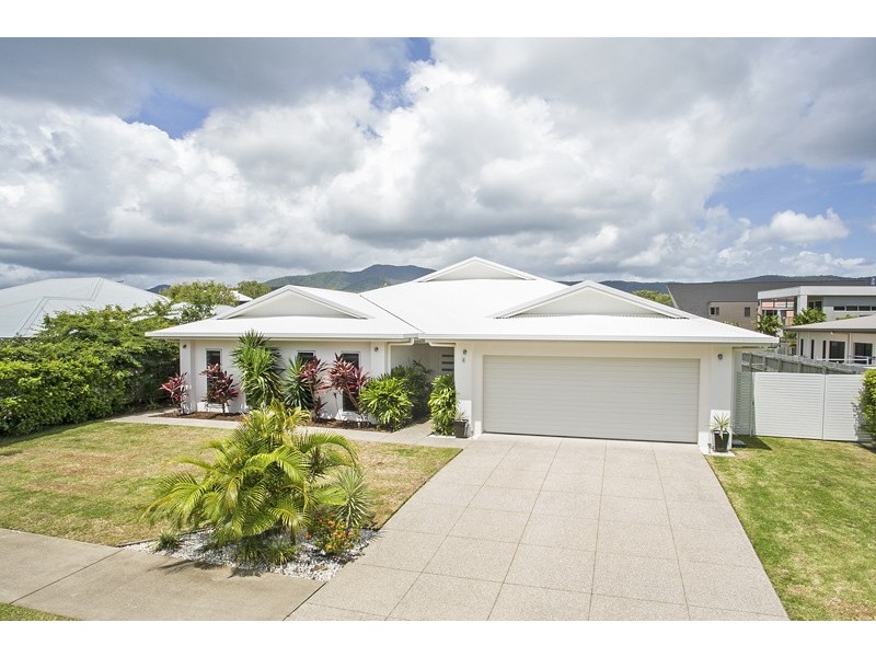 4 Lagoon Drive, Trinity Beach QLD 4879