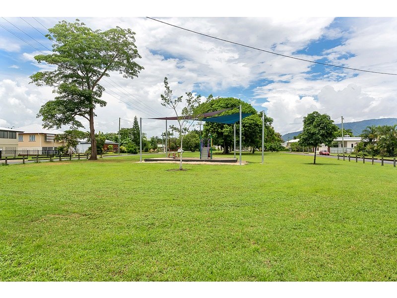 18 Cominos Place, Manunda QLD 4870