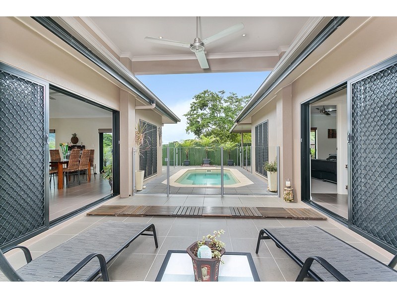 8 Floreat Close, Kewarra Beach QLD 4879